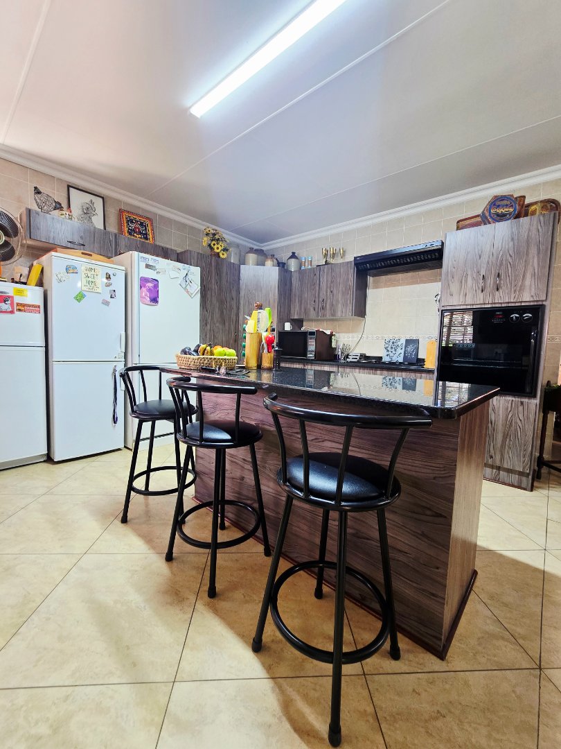 3 Bedroom Property for Sale in Flimieda North West